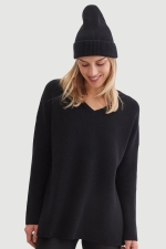 Свитер V-neck Linda Black