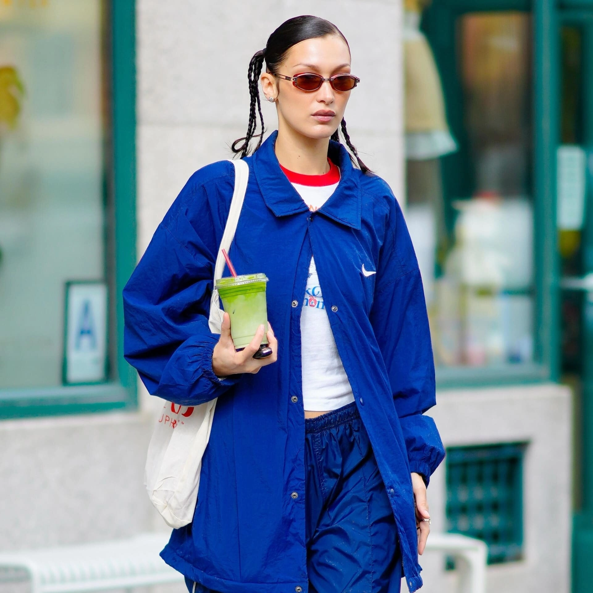 Топ-5 летних образов в athleisure от Беллы Хадид