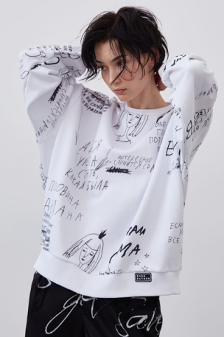 Свитшот Алиса в Стране чудес White