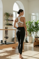 Топ Crisscross White