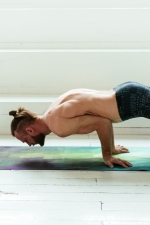 Коврик для йоги из натурального каучука Pinecone by Yoga ID